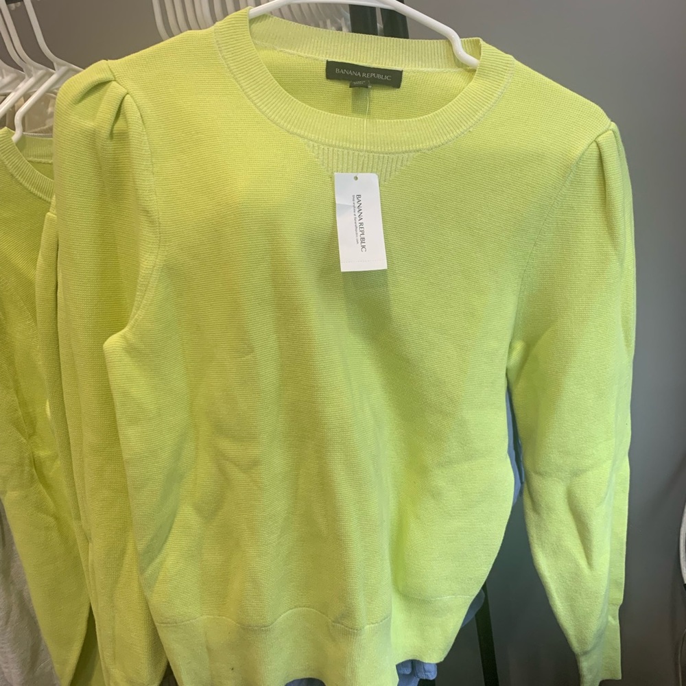 Puffed sweater ! Great quality